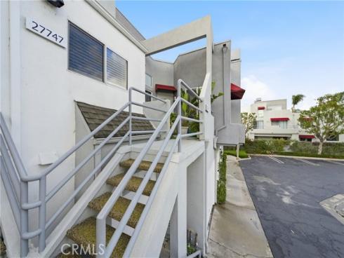 27743 Zircon 104 , Mission Viejo, CA