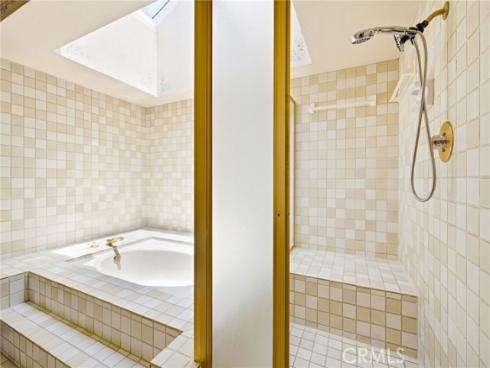 23021 Tiagua , Mission Viejo, CA