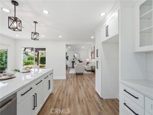 27706  Calle Valdes  , Mission Viejo, CA