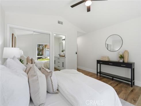 27706  Calle Valdes  , Mission Viejo, CA