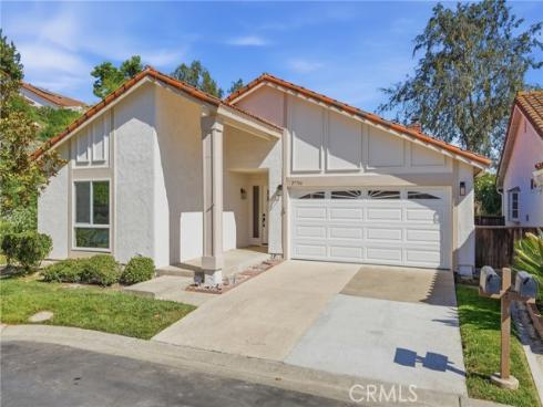 27706  Calle Valdes  , Mission Viejo, CA