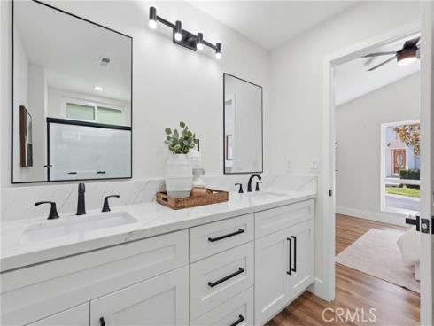 27706  Calle Valdes  , Mission Viejo, CA