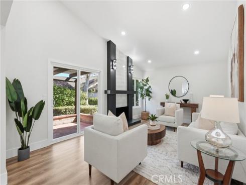 27706  Calle Valdes  , Mission Viejo, CA