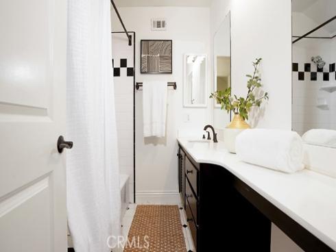 25721 Cervantes , Mission Viejo, CA