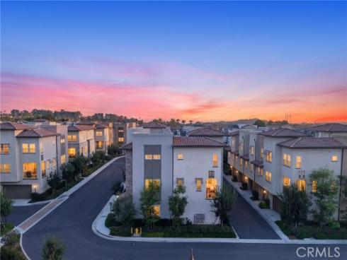169 Hideaway loop , Mission Viejo, CA
