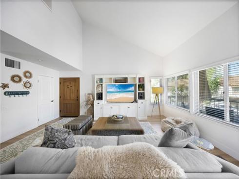 26692 Manzanares , Mission Viejo, CA