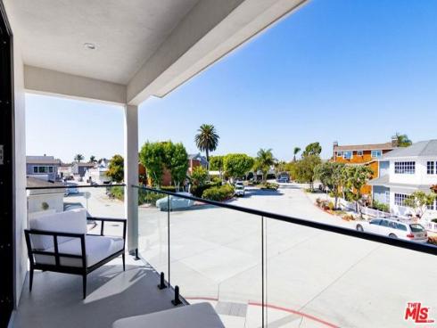 1703  Plaza Del Sur  , Newport Beach, CA