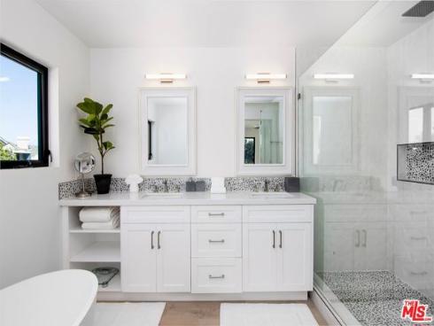 1703  Plaza Del Sur  , Newport Beach, CA