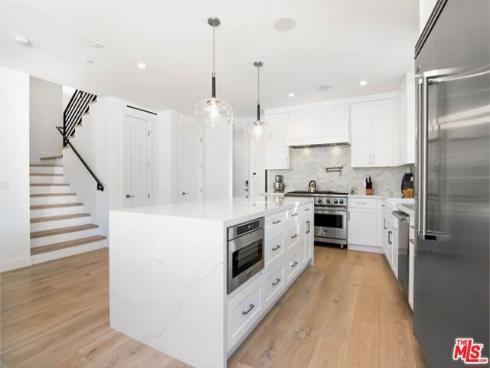 1703  Plaza Del Sur  , Newport Beach, CA