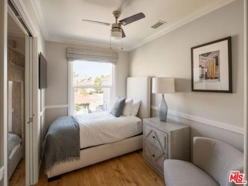 506 W Oceanfront  2 , Newport Beach, CA