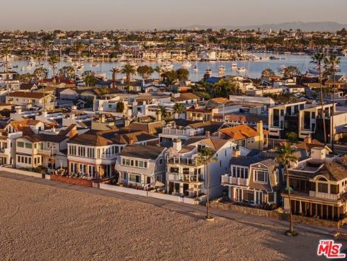 506 W Oceanfront  2 , Newport Beach, CA