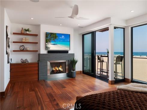 7104 W Oceanfront  , Newport Beach, CA