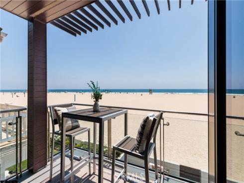 7104 W Oceanfront  , Newport Beach, CA
