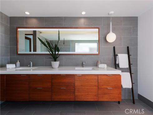 7104 W Oceanfront  , Newport Beach, CA