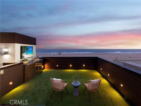 7104 W Oceanfront  , Newport Beach, CA