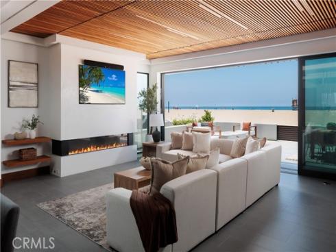 7104 W Oceanfront  , Newport Beach, CA