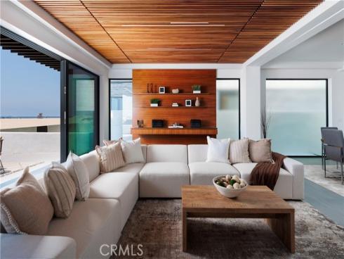 7104 W Oceanfront  , Newport Beach, CA