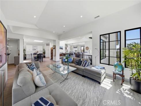 17  Monaco  12 , Newport Beach, CA