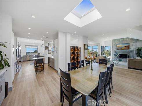 17  Monaco  12 , Newport Beach, CA
