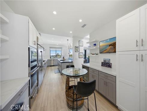 17  Monaco  12 , Newport Beach, CA