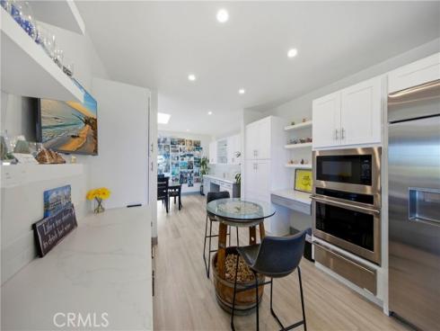 17  Monaco  12 , Newport Beach, CA