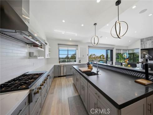 17  Monaco  12 , Newport Beach, CA