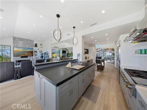 17  Monaco  12 , Newport Beach, CA