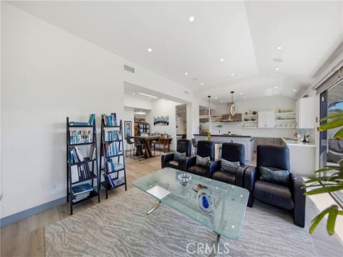 17  Monaco  12 , Newport Beach, CA
