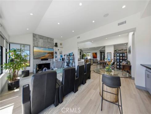 17  Monaco  12 , Newport Beach, CA