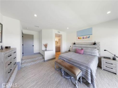 17  Monaco  12 , Newport Beach, CA