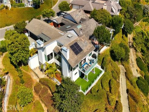 17  Monaco  12 , Newport Beach, CA