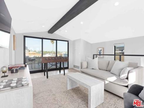 4106  River  2  Avenue, Newport Beach, CA