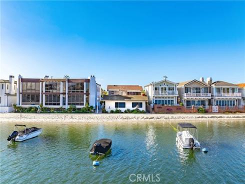 318  Via Lido Nord  , Newport Beach, CA