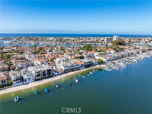 318  Via Lido Nord  , Newport Beach, CA
