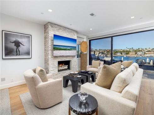 704  Via Lido Nord  , Newport Beach, CA