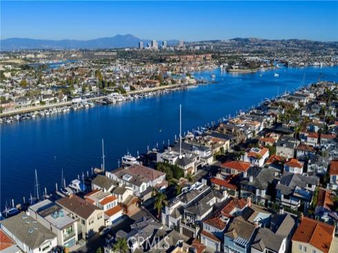 704  Via Lido Nord  , Newport Beach, CA