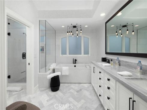 704  Via Lido Nord  , Newport Beach, CA
