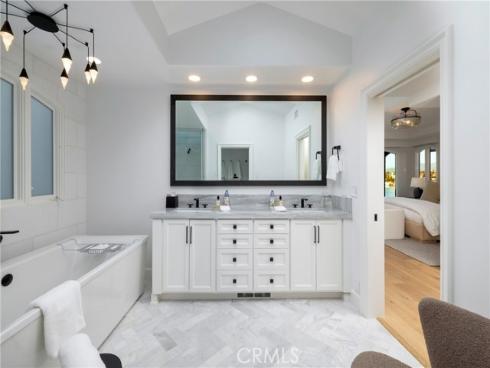 704  Via Lido Nord  , Newport Beach, CA
