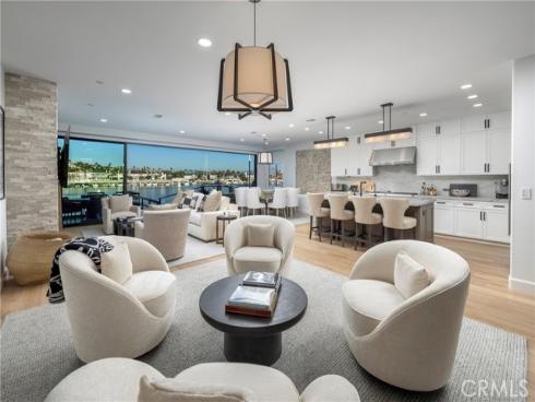 704  Via Lido Nord  , Newport Beach, CA