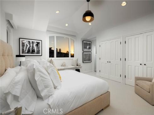 704  Via Lido Nord  , Newport Beach, CA