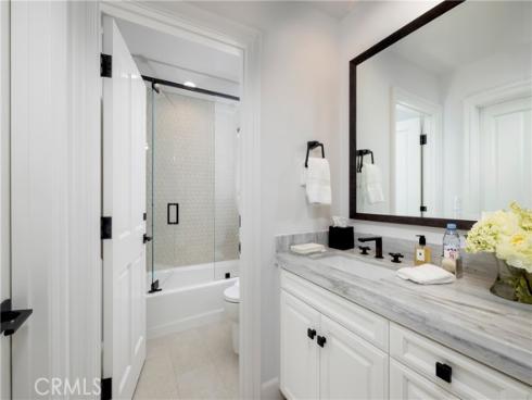 704  Via Lido Nord  , Newport Beach, CA