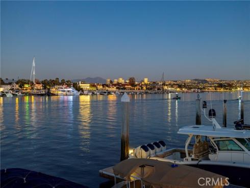 704  Via Lido Nord  , Newport Beach, CA