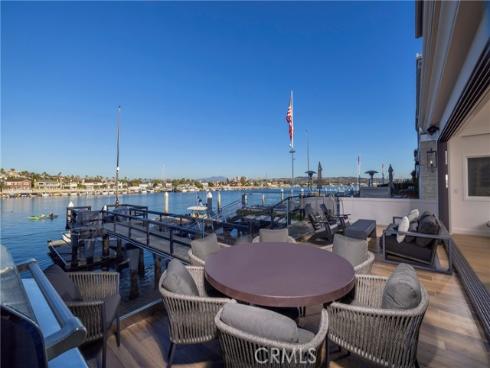 704  Via Lido Nord  , Newport Beach, CA
