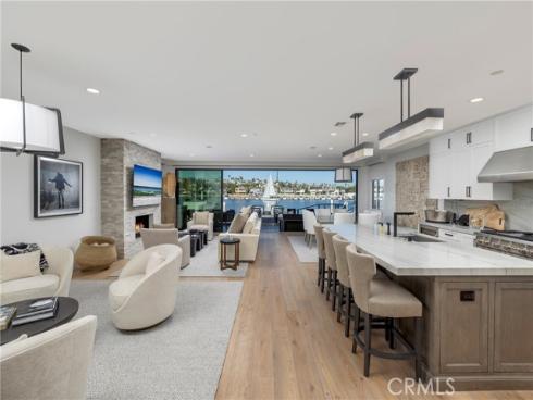 704  Via Lido Nord  , Newport Beach, CA