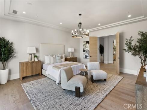 76 Hillcrest Lane, Newport Beach, CA