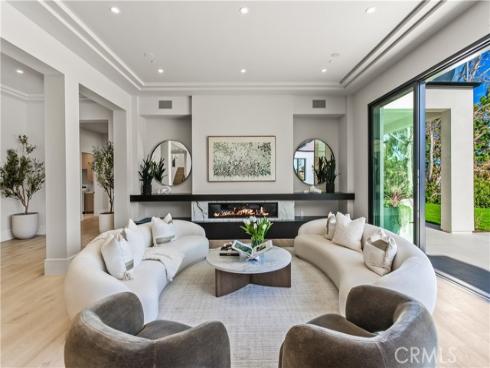 76 Hillcrest Lane, Newport Beach, CA