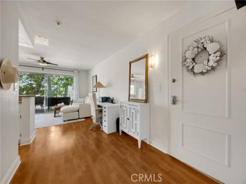 300  Cagney  215 , Newport Beach, CA