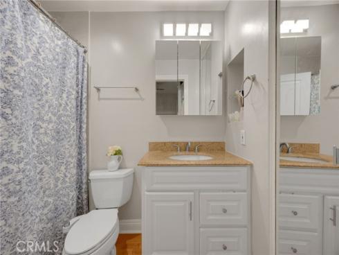 300  Cagney  215 , Newport Beach, CA