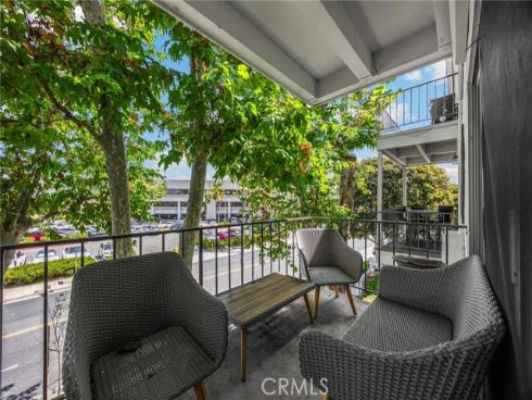 300  Cagney  215 , Newport Beach, CA