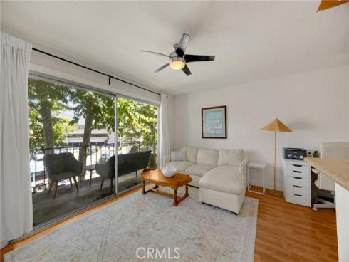 300  Cagney  215 , Newport Beach, CA